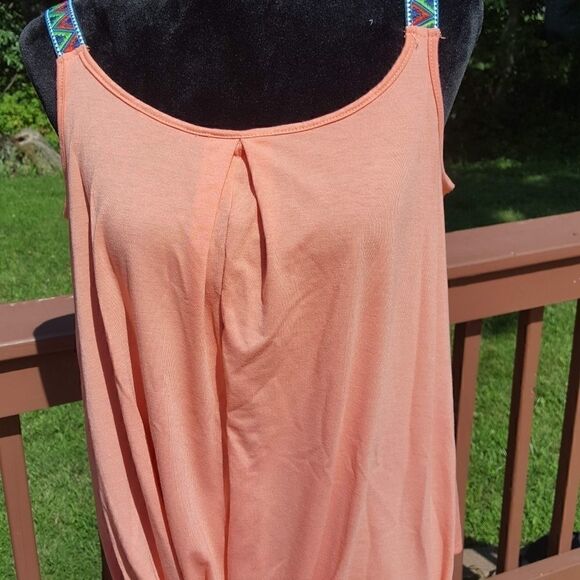 Hiistandd Women's Comfy Casual Sleeveless V Neck Twist Knotted Tank Top Shirt, - Picture 4 of 12